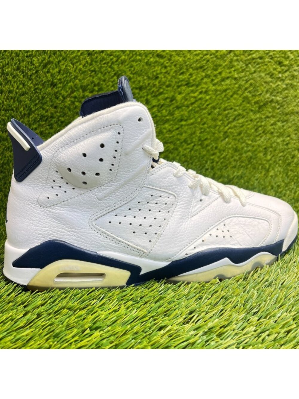 Nike Air Jordan 6 Retro Mens Size 11.5 White Athletic Leather Shoes Sneakers